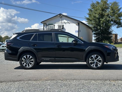 Used 2024 Subaru Outback Limited image 2
