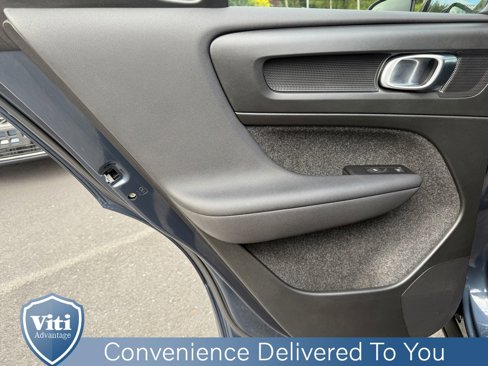 Certified 2022 Volvo XC40 T5 R-Design image 20