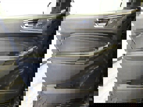 Used 2020 Ford Edge Titanium w/ Equipment Group 301A image 33