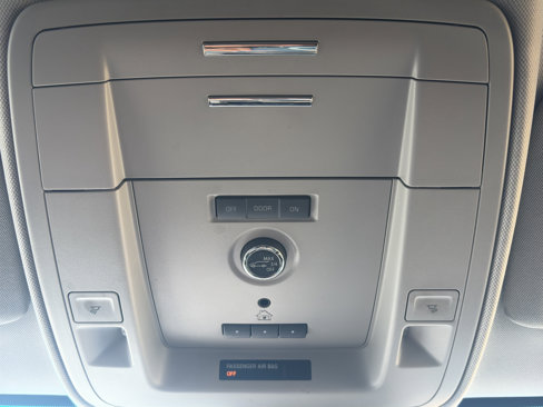 Used 2020 Chevrolet Tahoe LT image 35