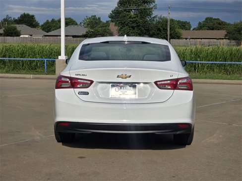Used 2022 Chevrolet Malibu LT image 6