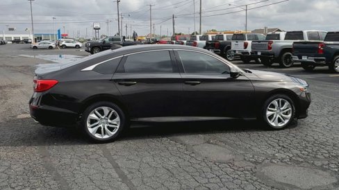 Used 2018 Honda Accord LX image 9