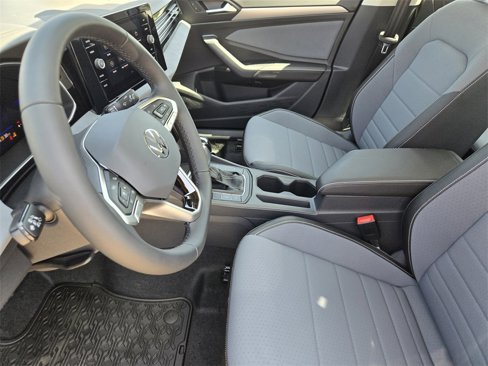 New 2025 Volkswagen Jetta SE image 10