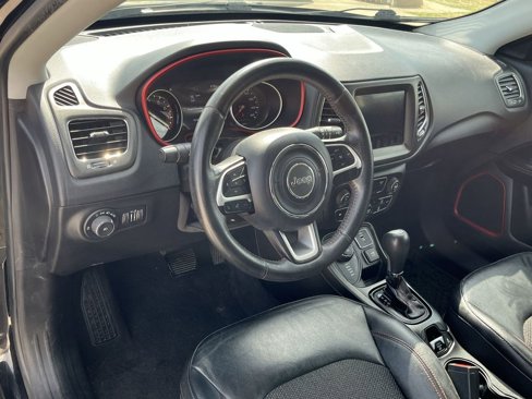 Used 2019 Jeep Compass Trailhawk image 20