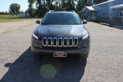 Used 2015 Jeep Cherokee Latitude w/ Cold Weather Group image 3