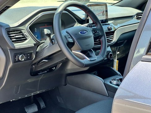 New 2025 Ford Escape ST-Line image 9