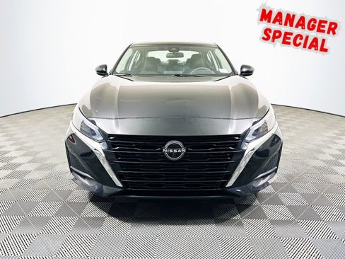 Used 2023 Nissan Altima 2.5 SV image 3