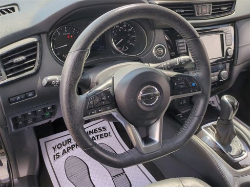 Used 2020 Nissan Rogue SL image 13