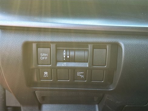 Used 2018 Subaru Crosstrek 2.0i Limited image 6