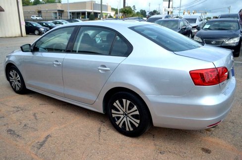 Used 2014 Volkswagen Jetta S image 5
