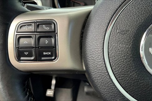 Used 2011 Jeep Grand Cherokee Overland image 11