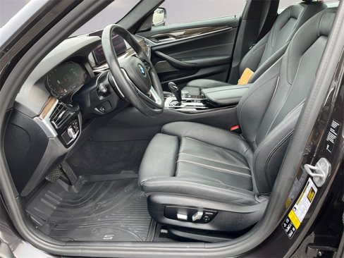 Used 2021 BMW 540i xDrive w/ Premium Package image 9