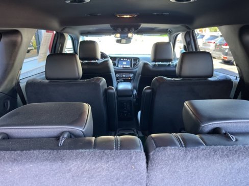 Used 2022 Dodge Durango GT image 12