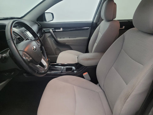 Used 2015 Kia Sorento LX image 17