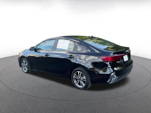 Used 2024 Kia Forte LXS image 15