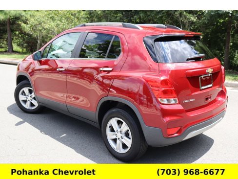 Used 2019 Chevrolet Trax LT w/ Sun & Sound Package image 5