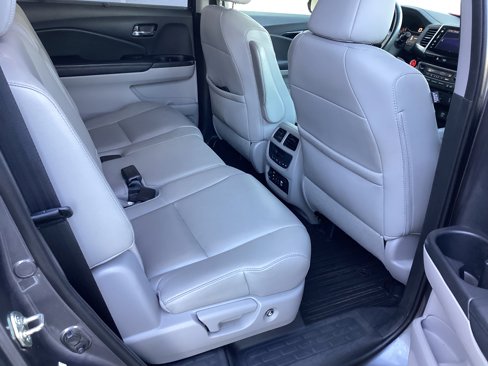 Used 2016 Honda Pilot Touring image 17