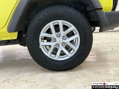 Used 2023 Jeep Wrangler Sport S image 8