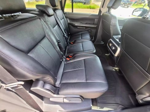 Used 2024 Ford Expedition Max XLT image 9