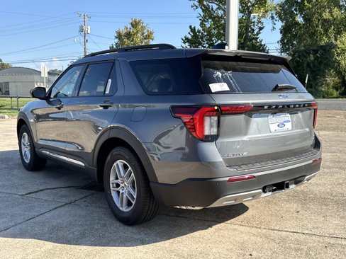 New 2025 Ford Explorer Active image 4