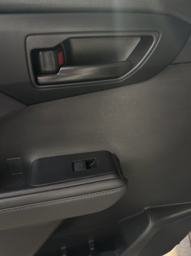 Used 2022 Toyota Highlander LE image 26