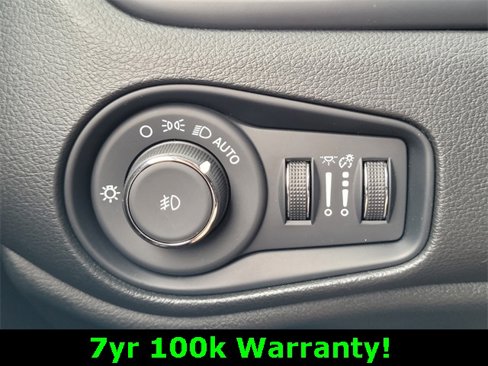 Certified 2023 Jeep Renegade Trailhawk image 21