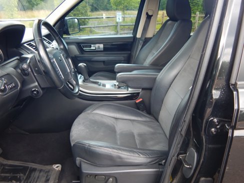 Used 2011 Land Rover Range Rover Sport HSE image 14