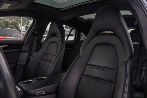 Used 2020 Porsche Panamera image 13