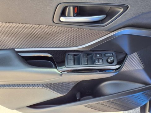 Used 2022 Toyota C-HR Limited image 20