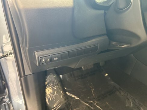 Used 2024 Toyota Corolla LE image 31