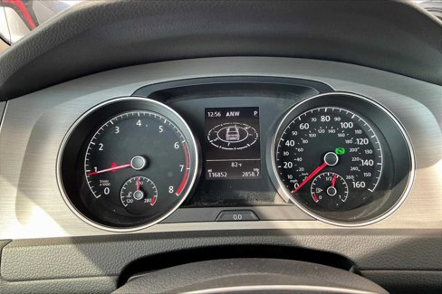 Used 2017 Volkswagen Golf S image 24