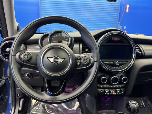 Used 2016 MINI Cooper 4-Door Hardtop image 13
