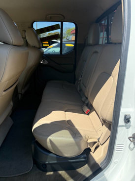 Used 2014 Nissan Frontier SL image 9