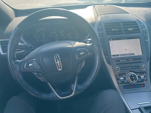 Used 2017 Lincoln MKZ Reserve image 11