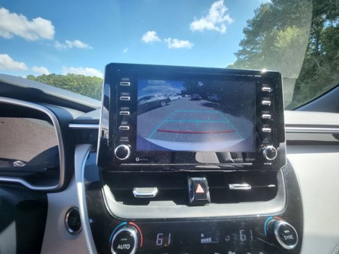 Used 2021 Toyota Corolla XSE image 19