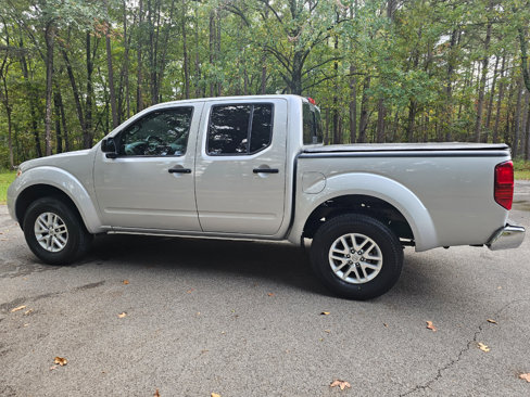 Used 2016 Nissan Frontier SV image 9