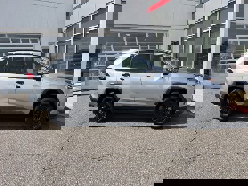 Certified 2019 Toyota RAV4 LE image 22