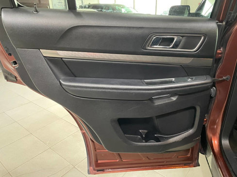 Used 2018 Ford Explorer XLT w/ Equipment Group 201A image 17