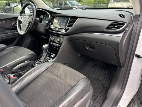 Used 2020 Buick Encore Preferred w/ Safety Package image 35