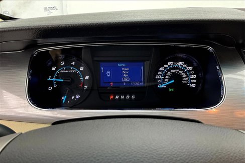 Used 2016 Ford Taurus SEL image 20