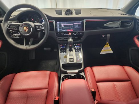 New 2025 Porsche Macan image 6