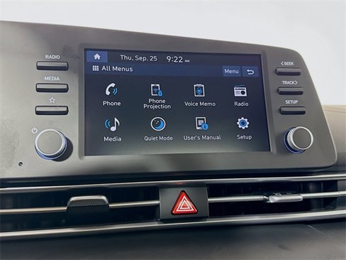 New 2025 Hyundai Elantra SE image 13