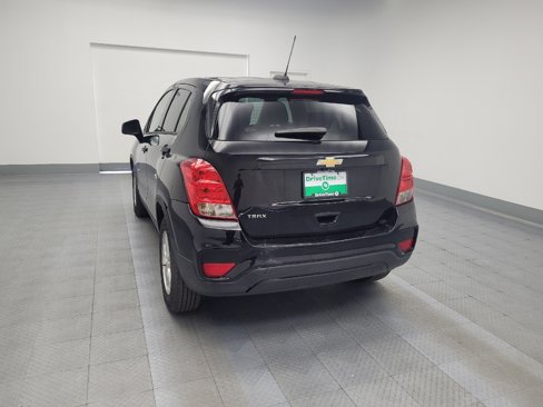 Used 2020 Chevrolet Trax LS w/ Tint and Cruise Package image 6