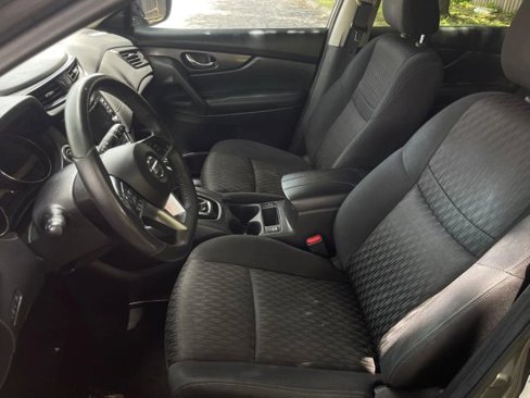 Used 2018 Nissan Rogue SV image 7