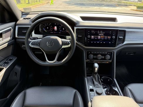 Used 2023 Volkswagen Atlas Cross Sport SE image 8