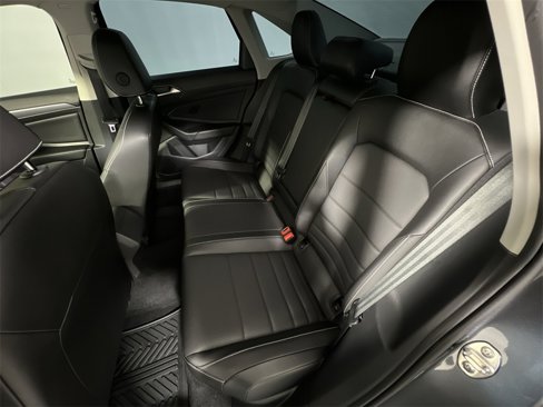 Used 2022 Volkswagen Jetta SE image 24