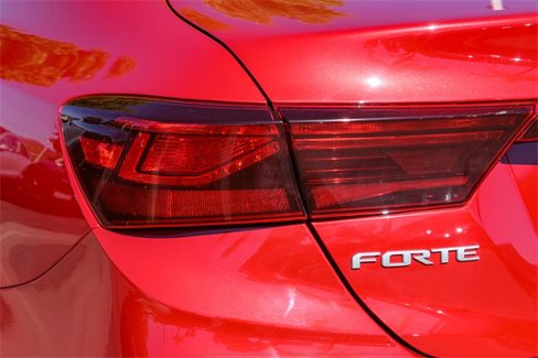 Used 2023 Kia Forte LXS w/ LXS Technology Package image 8