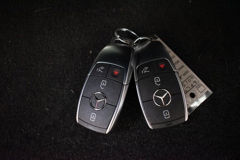 Used 2024 Mercedes-Benz GLB 250 4MATIC image 28