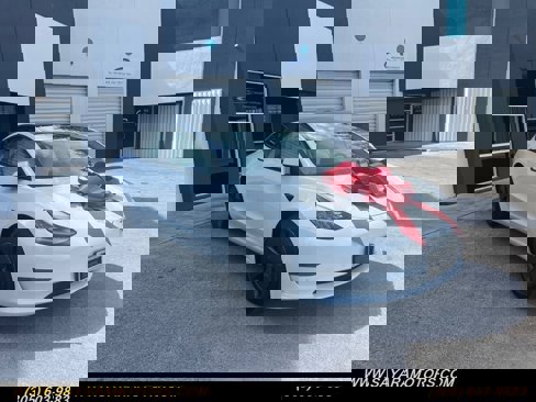 Used 2021 Tesla Model 3 Standard Range Plus image 6