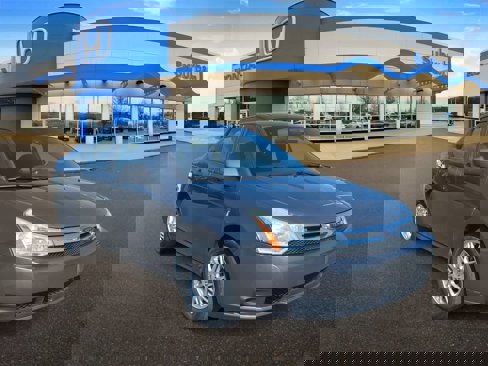 Used 2009 Ford Focus SE image 2